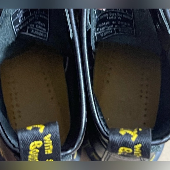 EUC Dr. Martens Women's Black 1460 Smooth Leather Combat Boots Size 5 - Picture 13 of 15